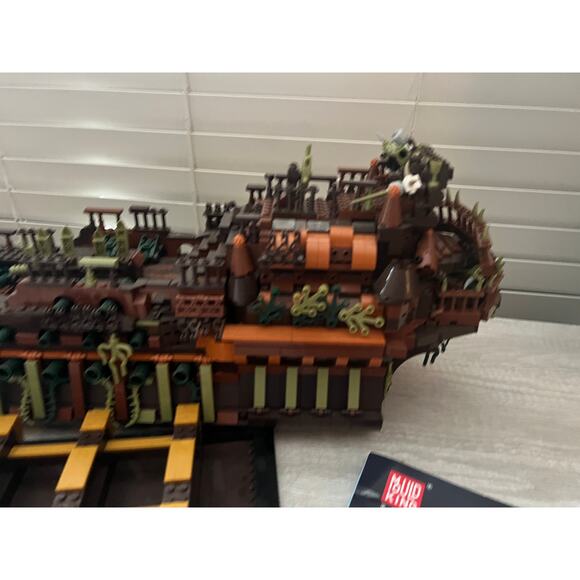 Mould King 13138 Pirates Ship Model Building Blocks Kit Dutchman NEW - Picture 4 of 16